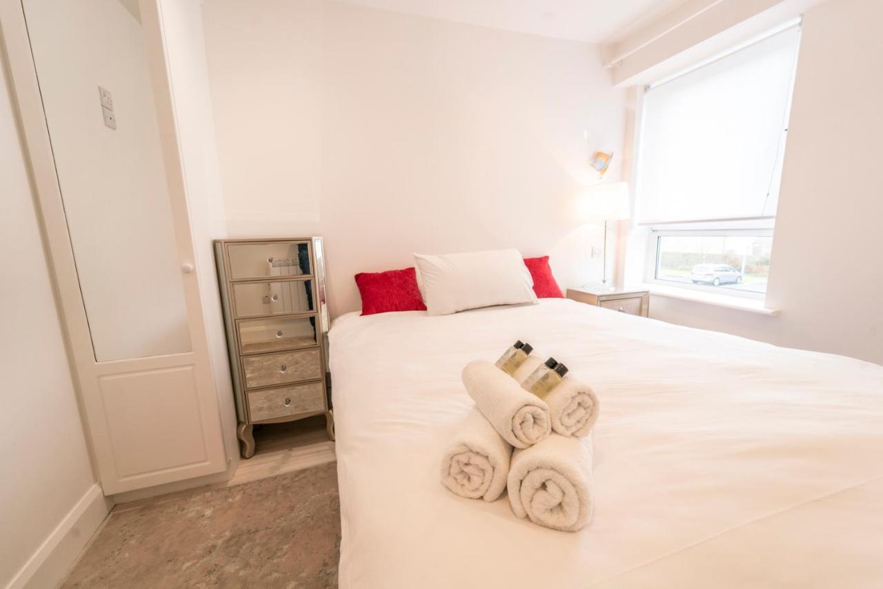 Luxurious Seaside Apartment Galway Exterior photo